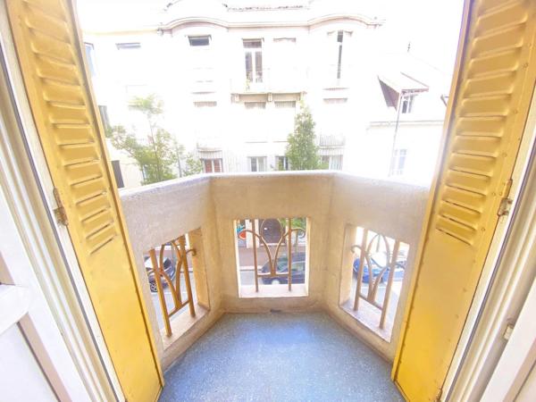 03200 VICHY - APPARTEMENT 2 PIÈCES AVEC BALCONS ET CAVE