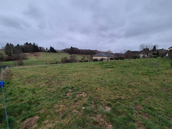 Terrain constructible  2662 m²  19490 Sainte Fortunade