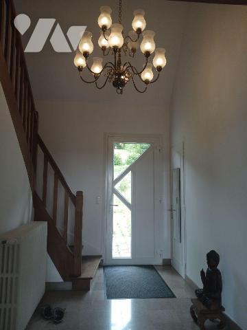 A VENDRE sur la commune de SAINT MARTIN SUR ARMANCON (89700), située à proximité de TONNERRE, u...