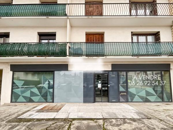 Local commercial 132 m2 - Pontault Combault