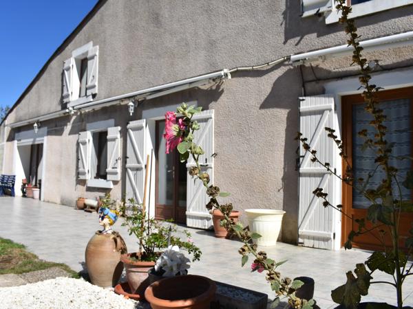 Grande maison de ville avec 5/6 chambres et encore du potentiel!