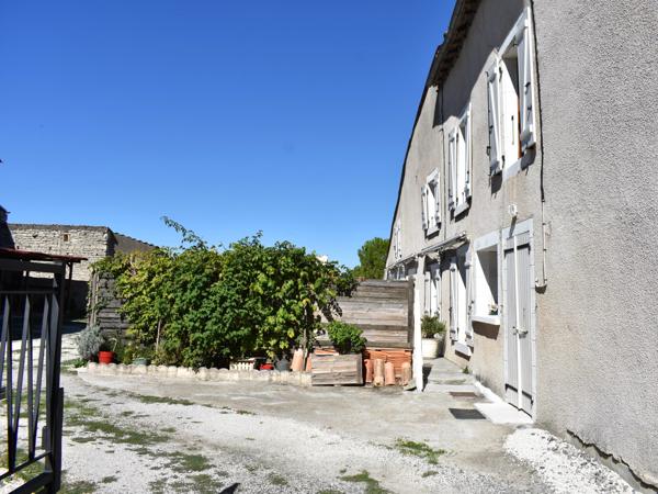 Grande maison de ville avec 5/6 chambres et encore du potentiel!