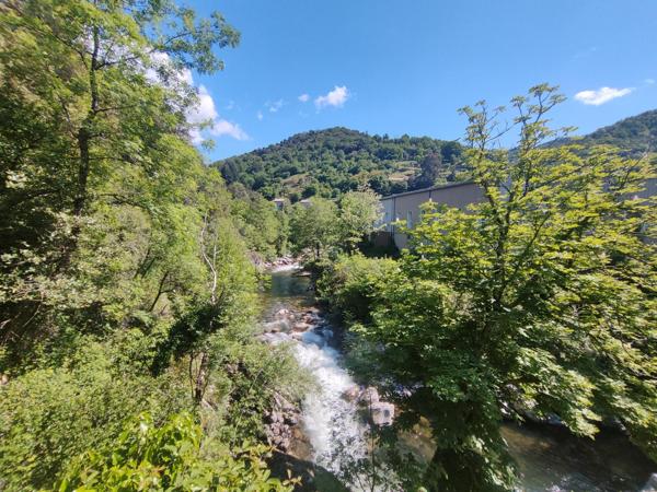 Maison bourgeoise renovée avec de belles prestations sur la commune de Vals les bains