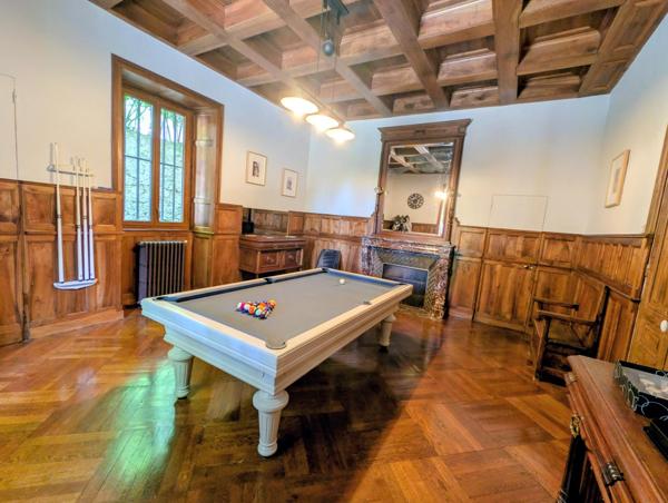 Maison bourgeoise renovée avec de belles prestations sur la commune de Vals les bains