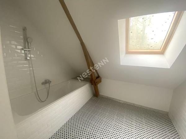 A LOUER - APPARTEMENT REFAIT A NEUF 2 CHAMBRES NAIZIN