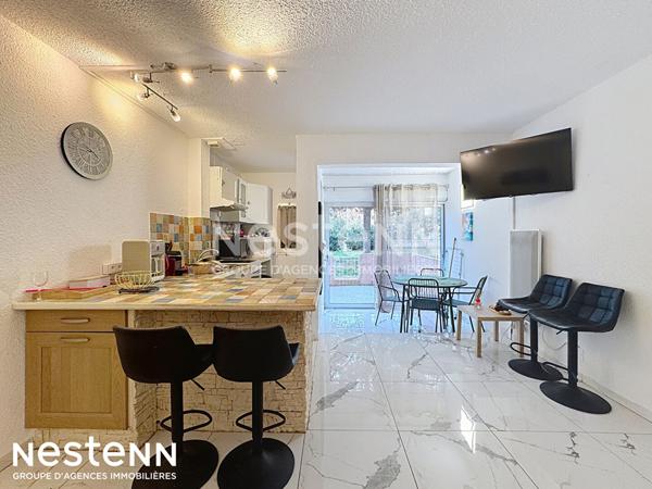 À vendre - Appartement T2 avec terrasse en rez-de-chaussée et place de parking privative à Gruissan