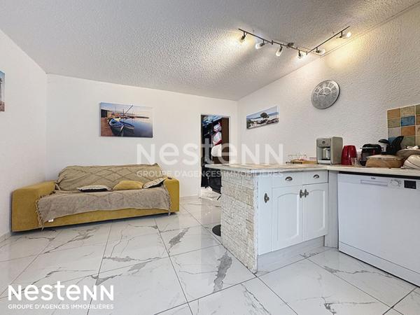 À vendre - Appartement T2 avec terrasse en rez-de-chaussée et place de parking privative à Gruissan