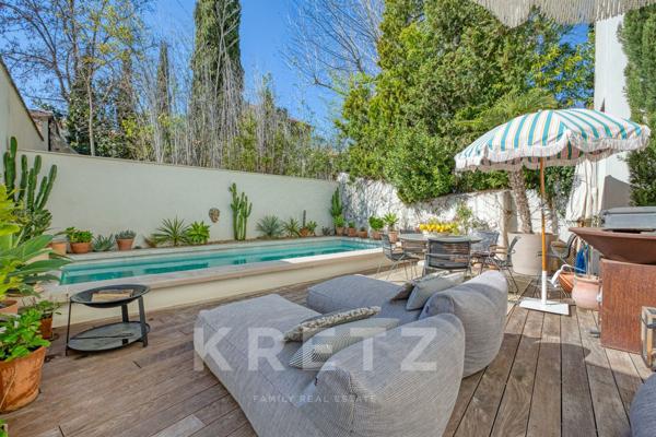 MAISON DE CHARME QUARTIER PRISÉ D'AVIGNON CENTRE VILLE