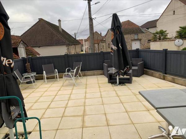 A VENDRE A REUIL - IMMEUBLE A USAGE D'HABITATION