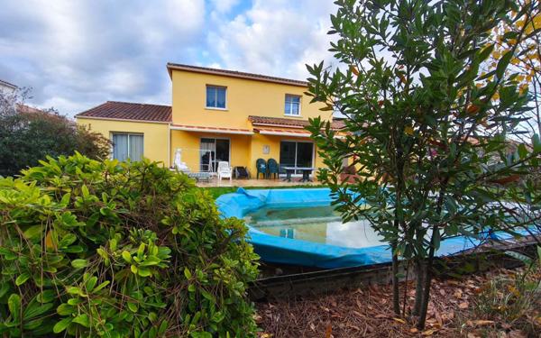 Maison à vendre    6 pièces •  Chauché