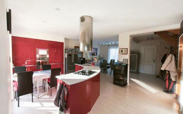 Maison à vendre    6 pièces •  Chauché