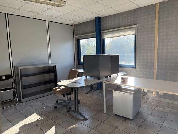Location Local commercial 4 pièces 83 m2 à Rodez