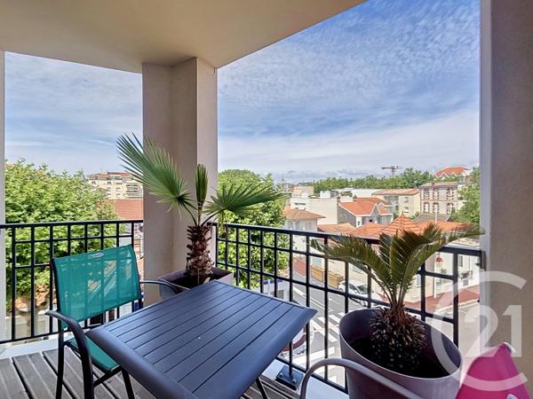 Appartement T3 à vendre  3 pièces - 72,96 m 2   ARCACHON  - 33