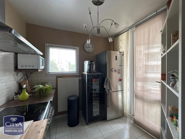 Appartement à vendre 2 pièces 51.41m² Châtellerault (86100)