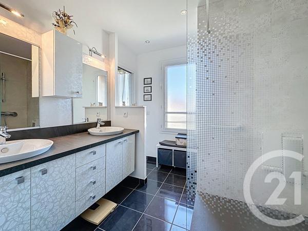 Appartement T3 à vendre  4 pièces - 120,95 m 2   LA TESTE DE BUCH  - 33