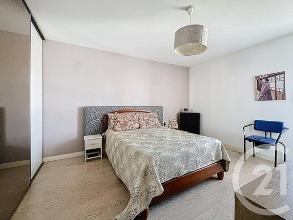 Appartement T3 à vendre  4 pièces - 120,95 m 2   LA TESTE DE BUCH  - 33