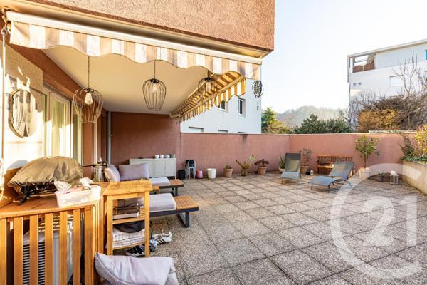 Appartement T5 à vendre  5 pièces - 108 m2 ECHIROLLES - 38