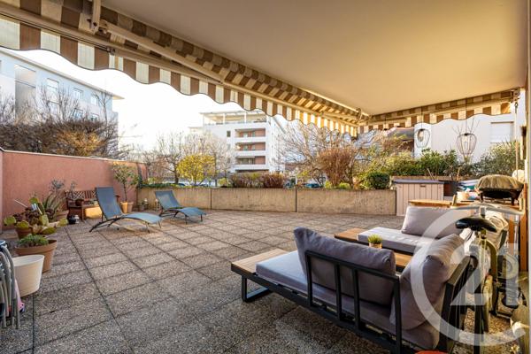 Appartement T5 à vendre  5 pièces - 108 m2 ECHIROLLES - 38