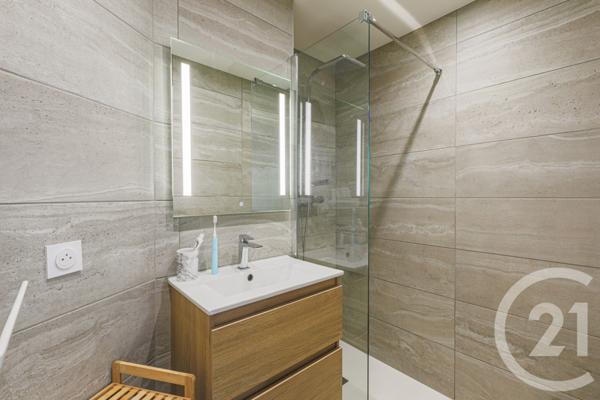 Appartement T5 à vendre  5 pièces - 108 m2 ECHIROLLES - 38