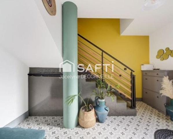 Coup de Coeur : Maison de 175m2 entièrement rénovée en 2010, avec de beaux volumes, 5 chambres, piscine sur un terrain de 693 m2