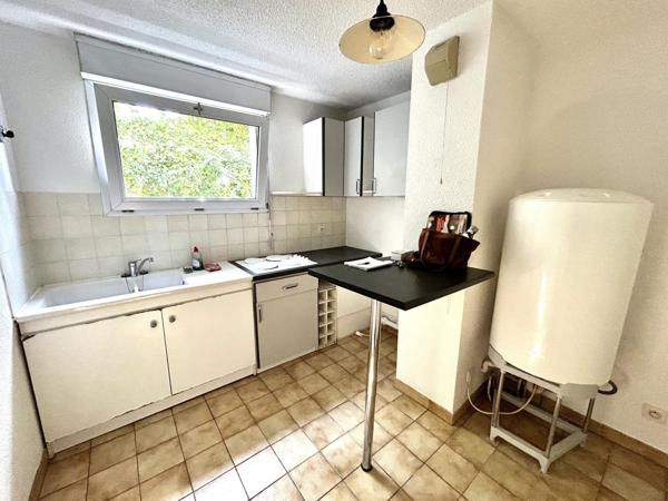 Grand T2 avec balcon et parking