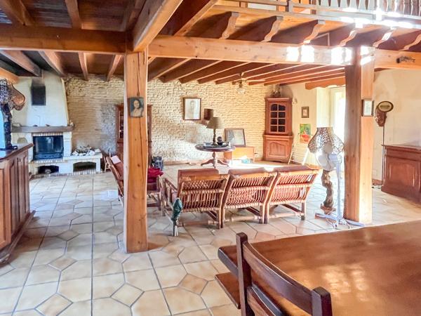 Maison à vendre à Ruffec (16700) - Charente