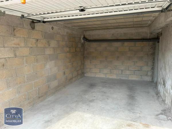 Parking à louer Toulis-et-Attencourt (02250)