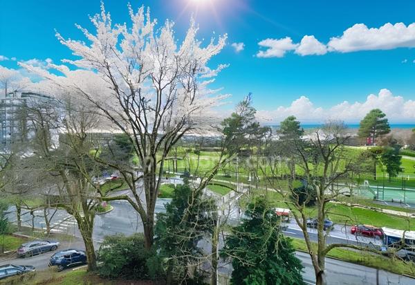 92210 - SAINT-CLOUD - APPARTEMENT - 2 CHAMBRES - ASCENSEUR - ÉTAGE ÉLEVÉ - LUMINEUX - VUE DÉGAGÉE - PROXIMITÉ GARE - QUARTIER VAL D'OR