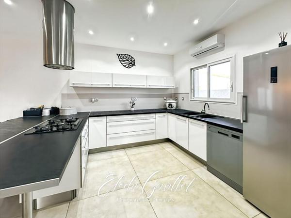 Maison Villemoustaussou 5 pièce(s) 132 m2