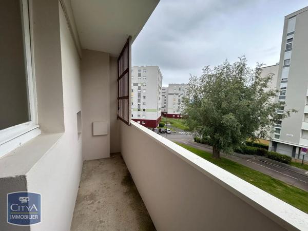 Appartement à louer 3 pièces 56.2m² Saint-Quentin (02100)