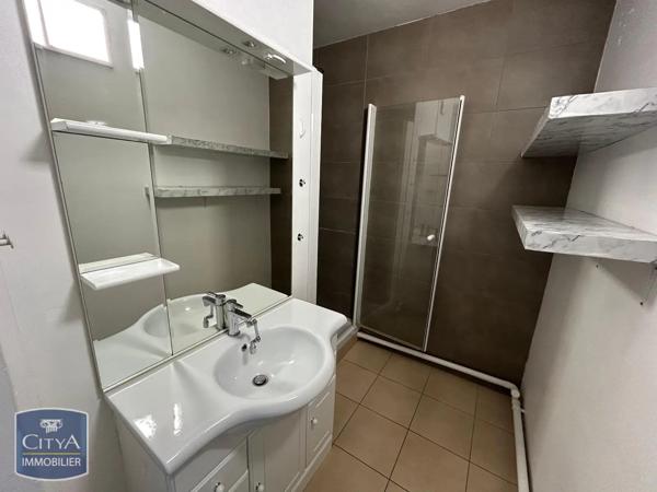 Appartement à louer 3 pièces 56.2m² Saint-Quentin (02100)