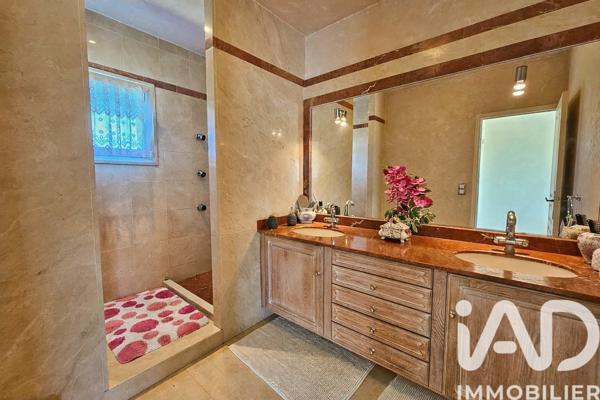 Maison à vendre 5 pièces 205 m² Perpignan