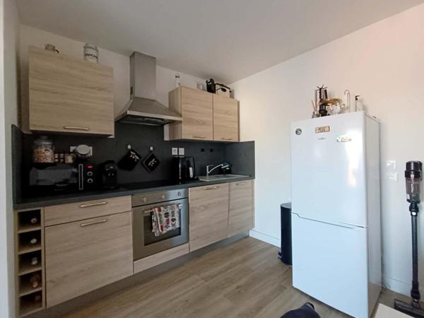 Appartement Miramas 2 pièce(s) 40 m2 + TERRASSE + parking