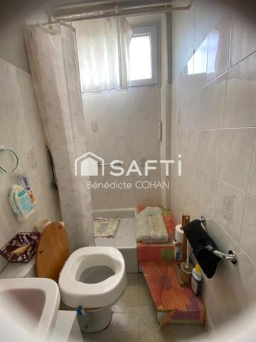 Maison de 45 m2, combles à aménager et terrain clos