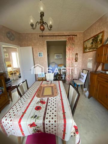 Maison de 45 m2, combles à aménager et terrain clos