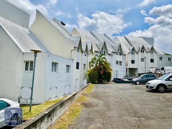 Appartement à louer 1 pièce 19.38m² Le Tampon (97430)