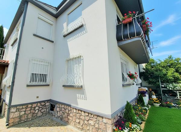 Maison pour deux familles ou investisseurs