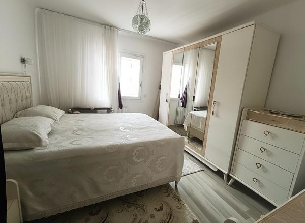 Maison pour deux familles ou investisseurs