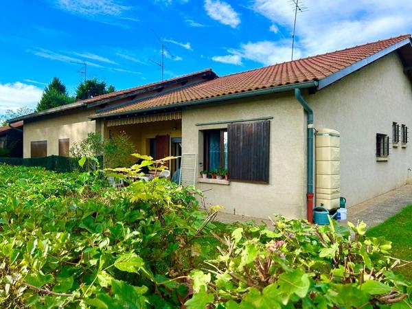 Maison plain-pied, jardin, garage