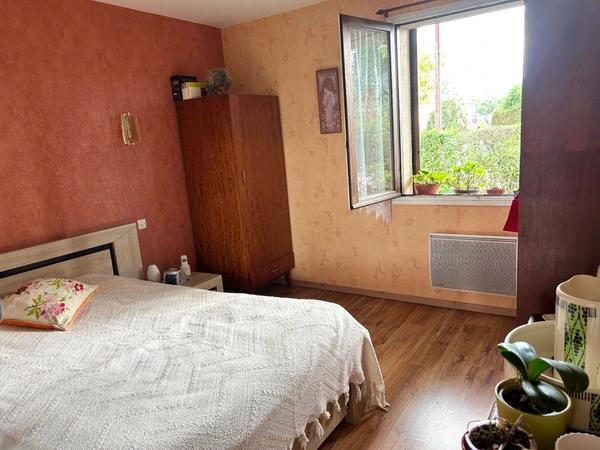 Maison plain-pied, jardin, garage