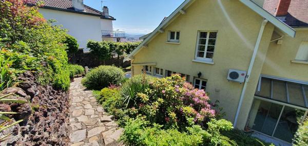 Maison 7 pièce(s) 5 chambre(s) 286.17 m²