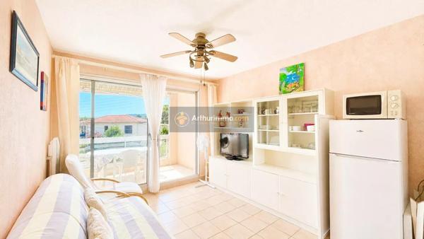 Vente                                                      Appartement
                        
                     2 pièces                      28 m2                     à Saint-Aygulf