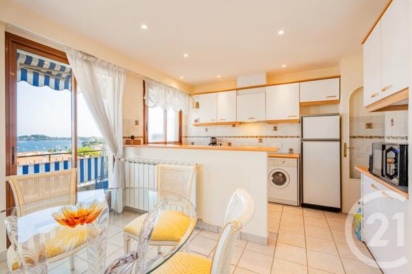 Appartement F3 à vendre  3 pièces - 73,90 m 2   BEAULIEU SUR MER  - 06