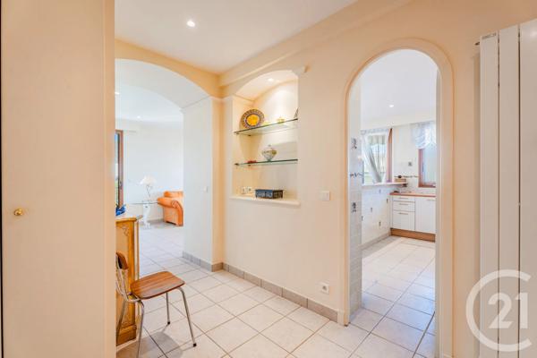 Appartement F3 à vendre  3 pièces - 73,90 m 2   BEAULIEU SUR MER  - 06