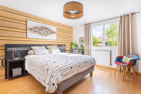 Vente
                Maison114 m² - 5 Pièces -
                    CLERMONT (63100)