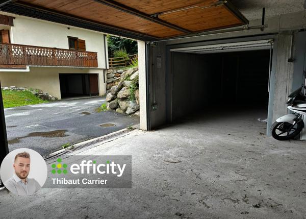 Parking
        
        - 16 m² Exclusivité 40 000 € *