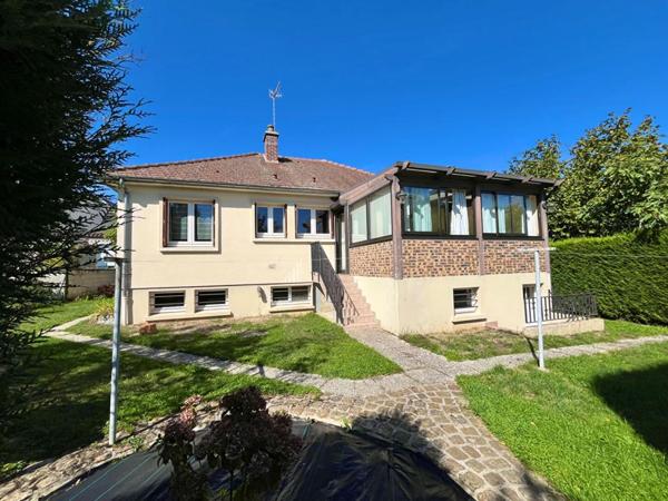 Maison  5 pièce(s) 95 m2 - sur Sous-sol 82m² - Terrain de 1607m²