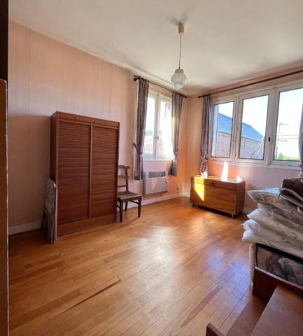 Maison  5 pièce(s) 95 m2 - sur Sous-sol 82m² - Terrain de 1607m²