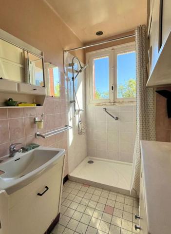 Maison  5 pièce(s) 95 m2 - sur Sous-sol 82m² - Terrain de 1607m²