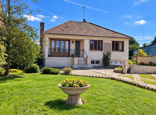 Maison  5 pièce(s) 95 m2 - sur Sous-sol 82m² - Terrain de 1607m²
